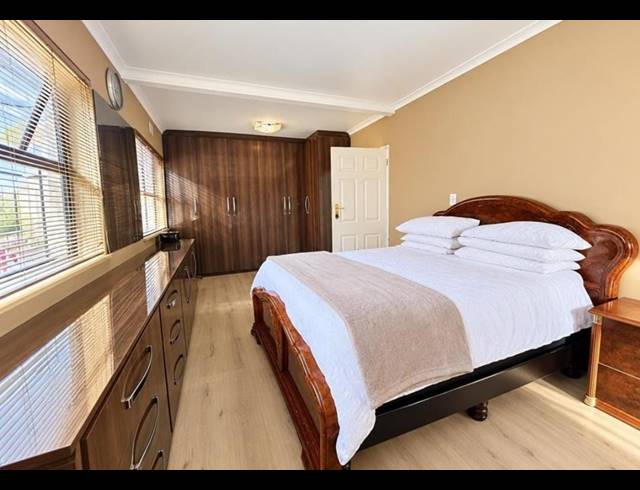 3 BEDROOM FREEHOLD FOR SALE IN GUGULETU